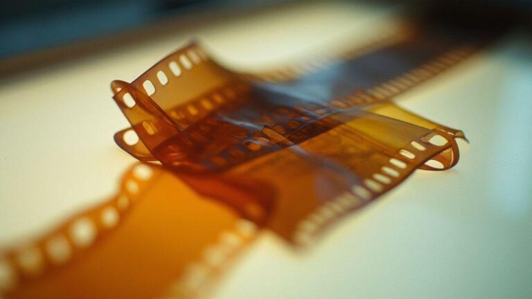 comparing-color-negative-vs-slide-films-for-analog-results